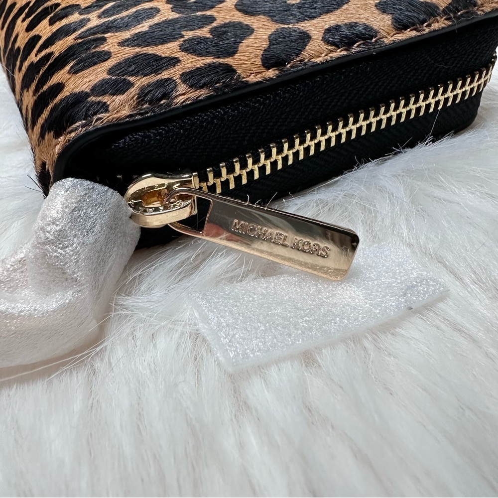 Michael Kors Jet Set Animal Print Continental Wristlet Wallet - Picture 4 of 6